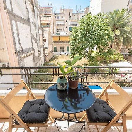 Apartamento Casa Pamisou near Attiki metro station Atenas Exterior foto