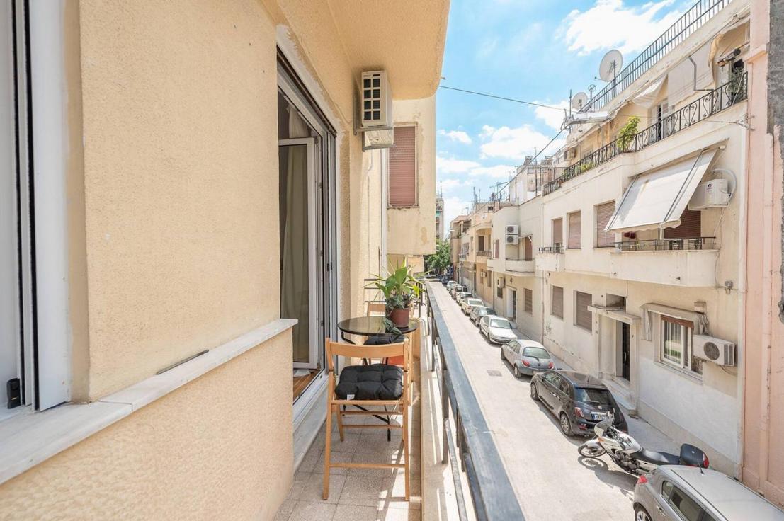 Apartamento Casa Pamisou near Attiki metro station Atenas Exterior foto